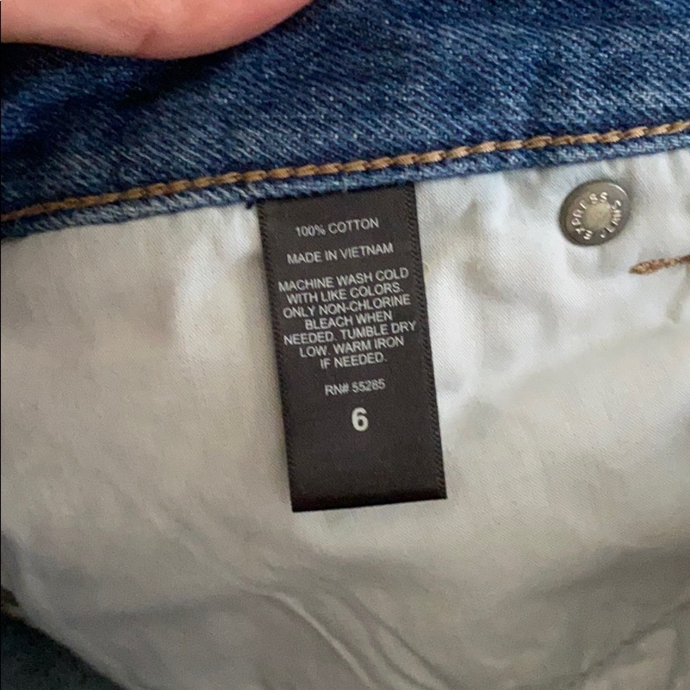 Express Jean Shorts - Picture 2 of 3
